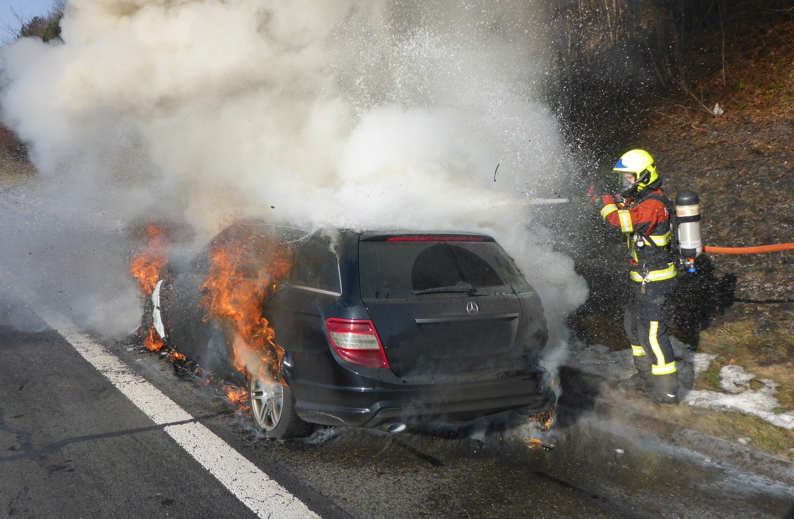 KnutwilA2Fahrzeugbrand02